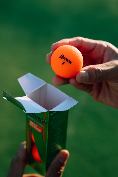 12 Srixon SOFT FEEL BRITE Matte Finish Orange 2024 Golf Balls